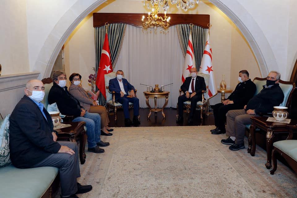 KKTC Cumhurbaşkanlığı - Cumhurbaşkanı Ersin Tatar, Musa Suiçmez başkanlığındaki Lefkoşa Muhtarlar Birliği yetkililerini kabul etti.